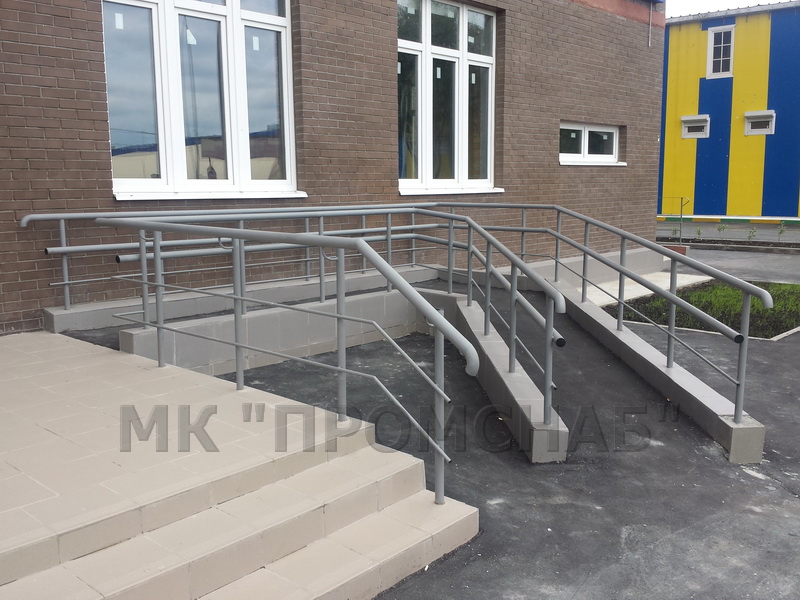 Огр. пандуса(Ст3) 900/900/2 поручня 51х1,5/стойка 38х1,5/1 ригель 16х1,5