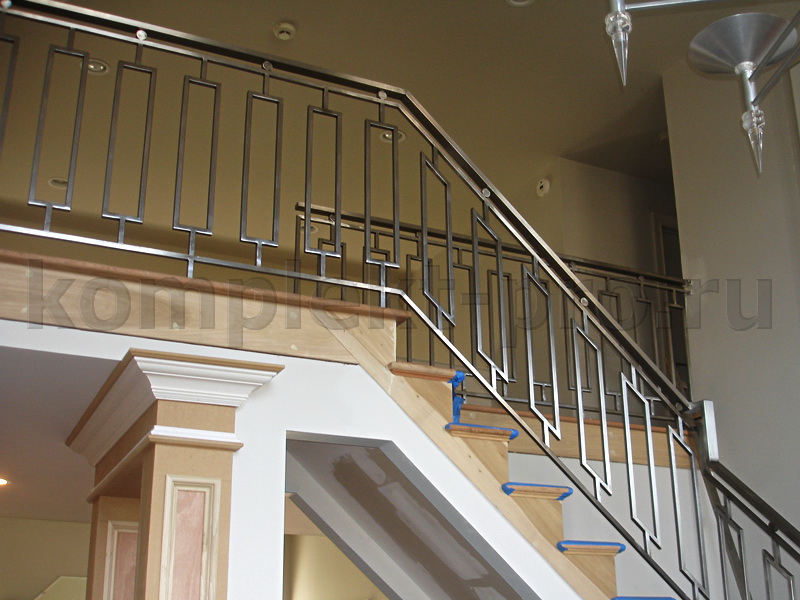 Огр. дизайн. (AISI201) 900/поручень 50х25х1,5/заполнение 20х20х1,5мм