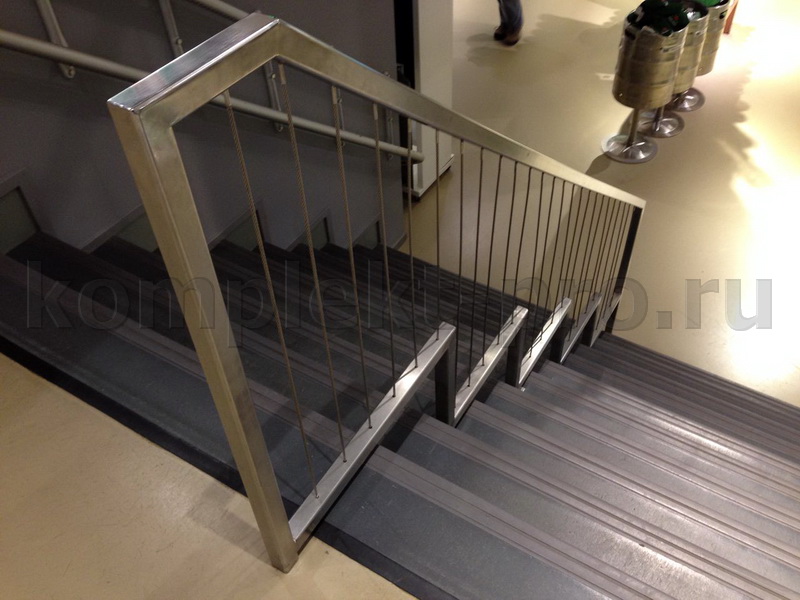 Огр. с тросами (AISI304) 900/рамка 40х40х1,5мм/трос нерж.