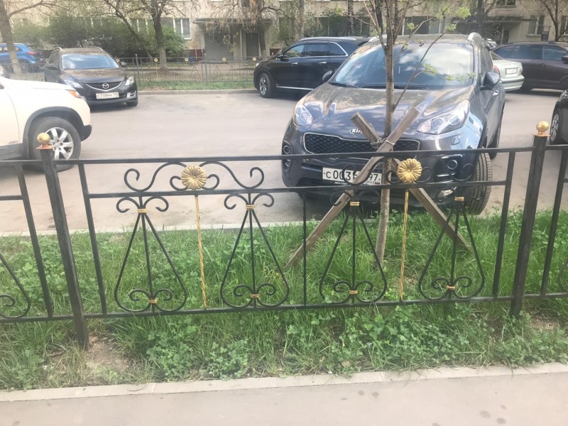 Огр. пеш.(Ст3)1000/2200/поручень 20х20х1,5/стойка 40х40х1,5/заполнение квадрат 10мм